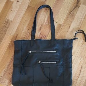 Chic Black Leather Shoulder Bag